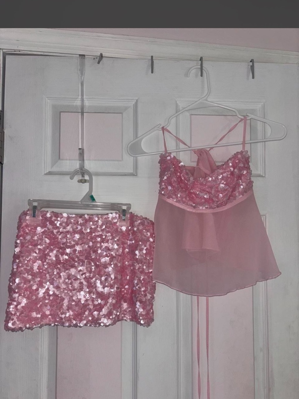 Edikted Pink Sequin set